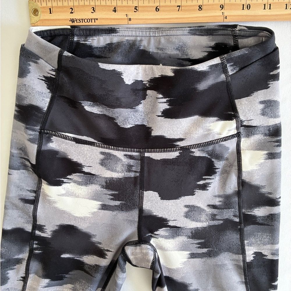 Reebok Leggings Women’s XS Black Gray Camo Stretch Activewear - Picture 7 of 12